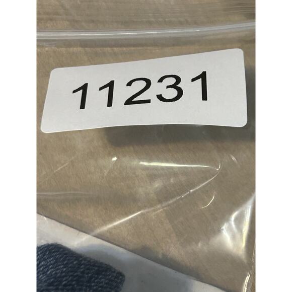 Old Navy Denim Shorts Womens 6 Blue Distressed Frayed Hem Jean Stretch Summer - Picture 6 of 6